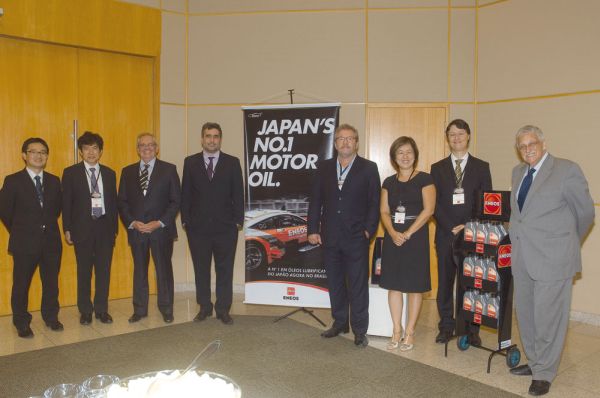 Executivos da JX NipponOil& Energy do Brasil em evento de lançamento